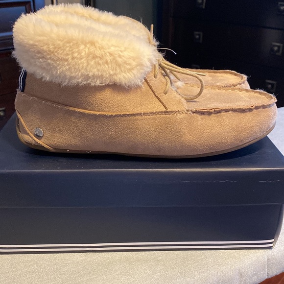 Adorable lace-up moccasins - Picture 6 of 9